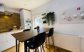 Violet Apartment By Alex Rafael