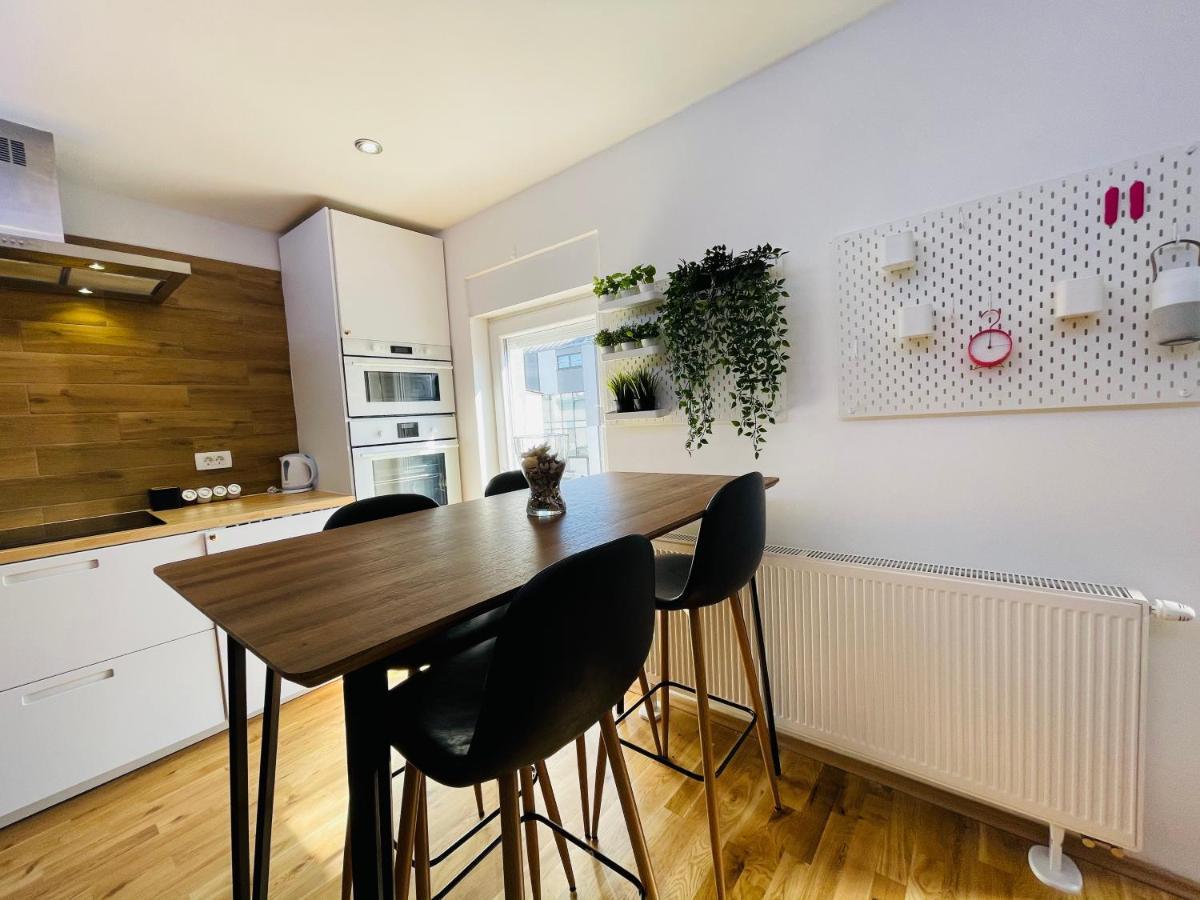Violet Apartment By Alex Rafael Zagreb Exterior foto